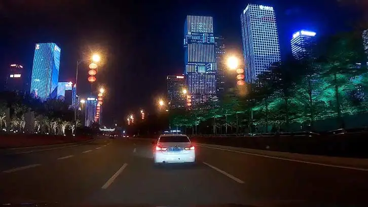 Maction L226 dash cam night driving effect display